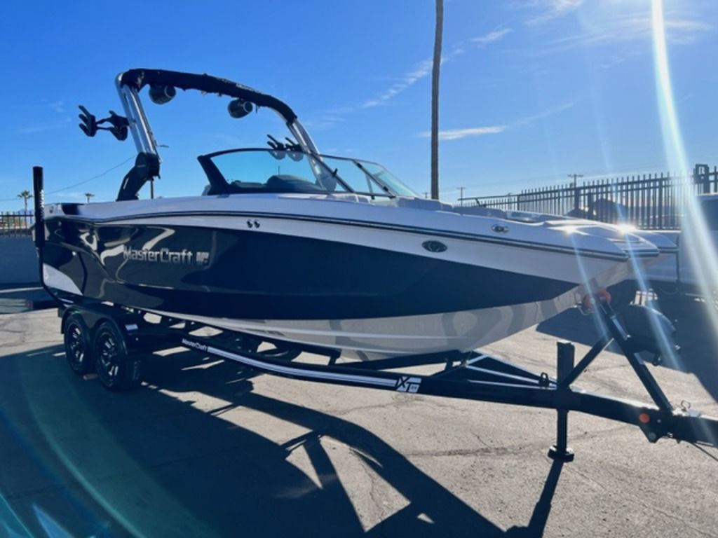 2024 Mastercraft XT24
