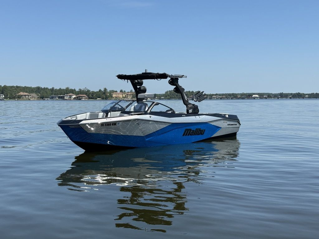 2024 Malibu 26LSV