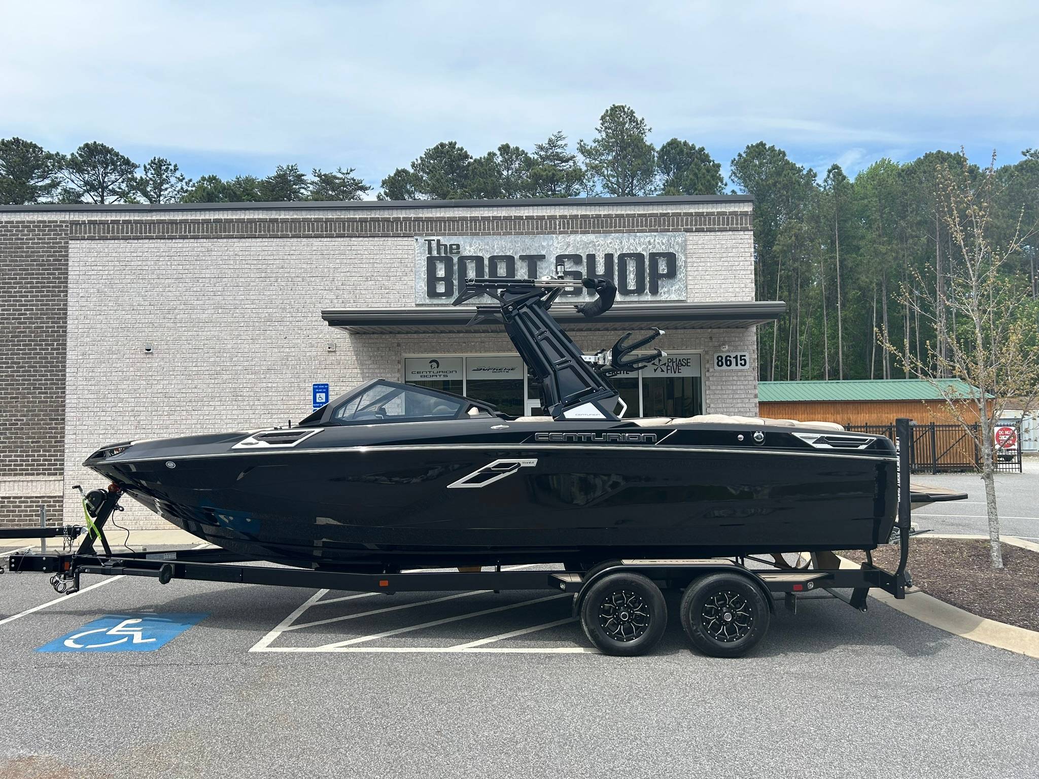 boat.Title