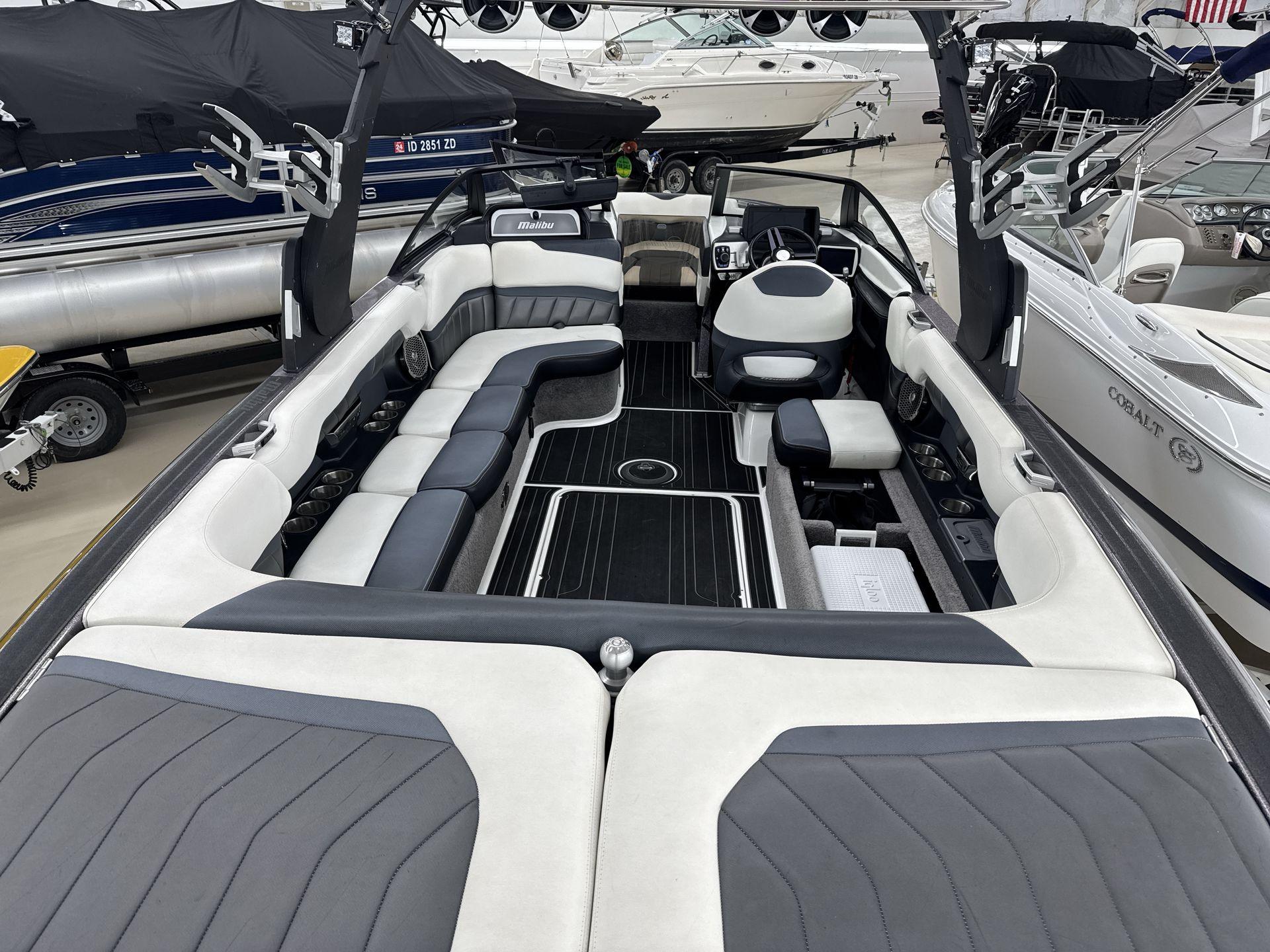 2016 Malibu 25 LSV