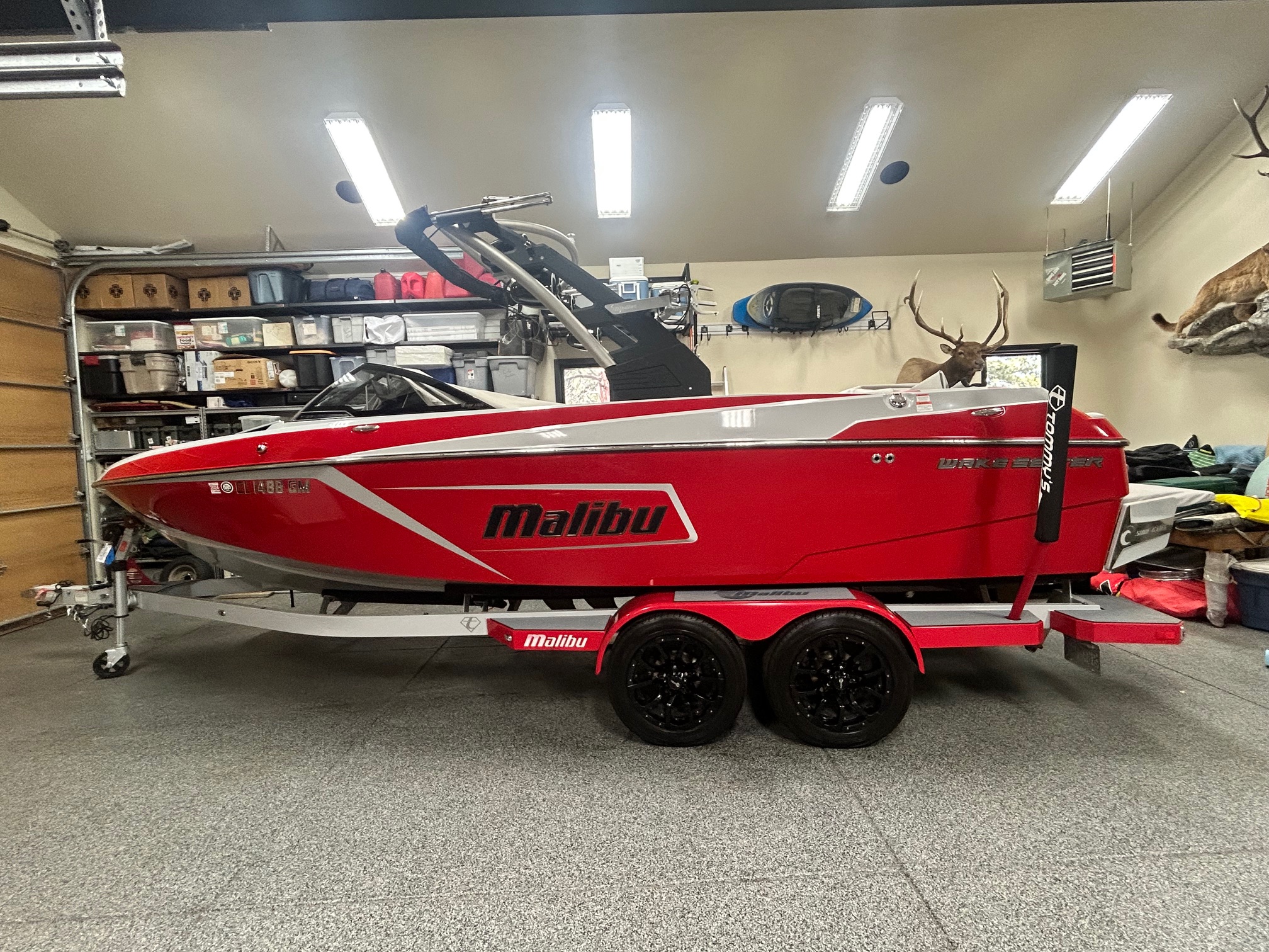 2019 Malibu 23LSV Wakesetter