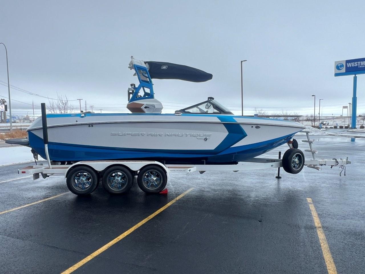 boat.Title