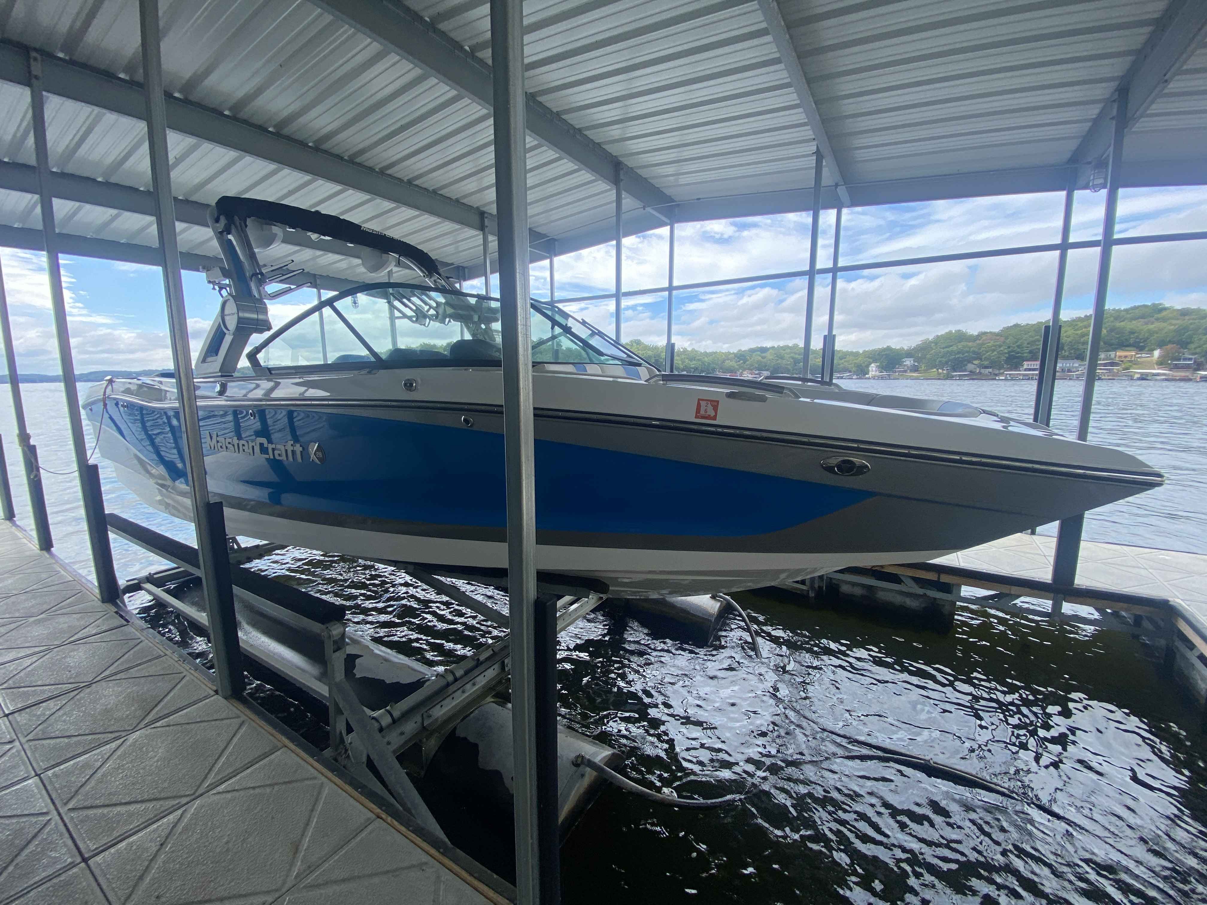 2022 MasterCraft X26