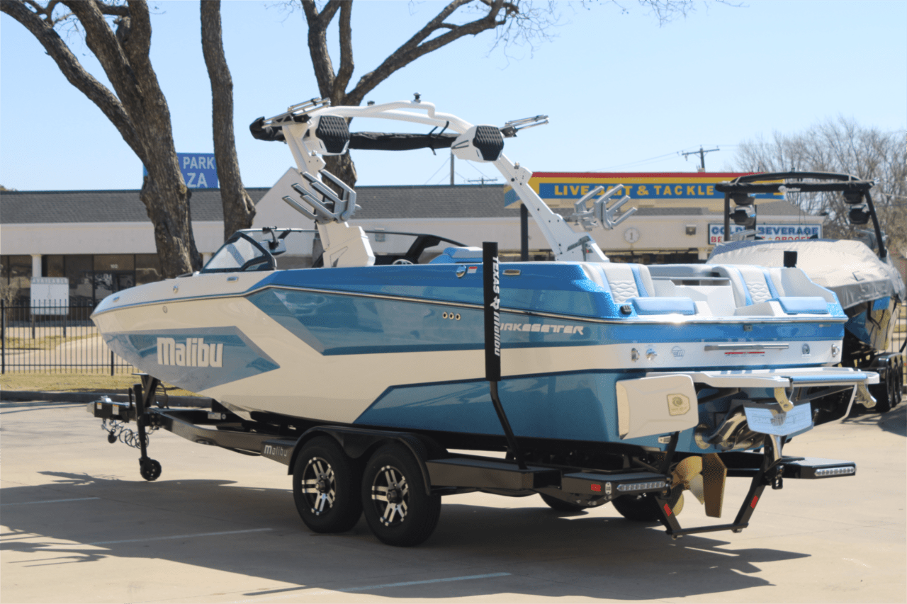 2025 Malibu 24 MXZ