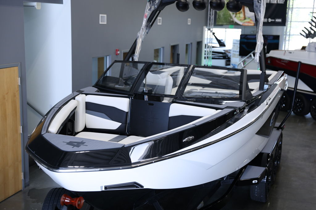 2024 Axis Wake Research T250