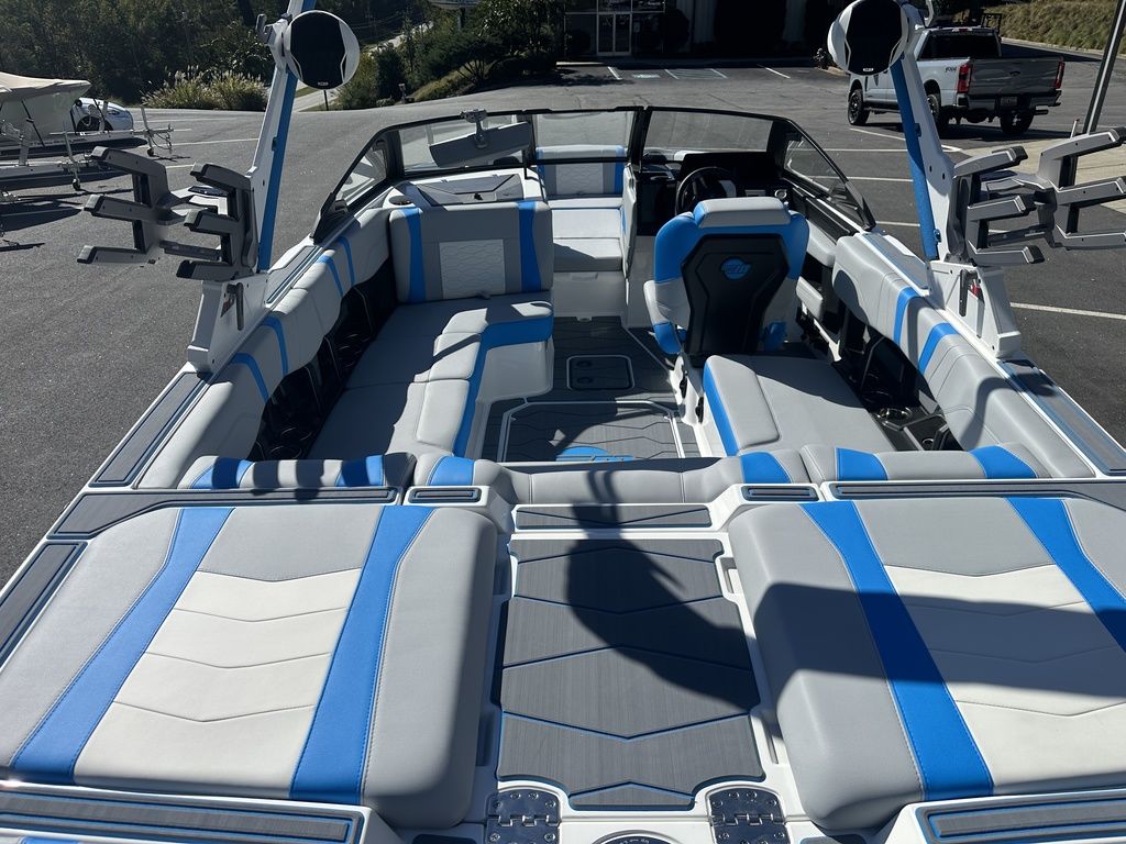 2025 Malibu Boats 22 MXZ