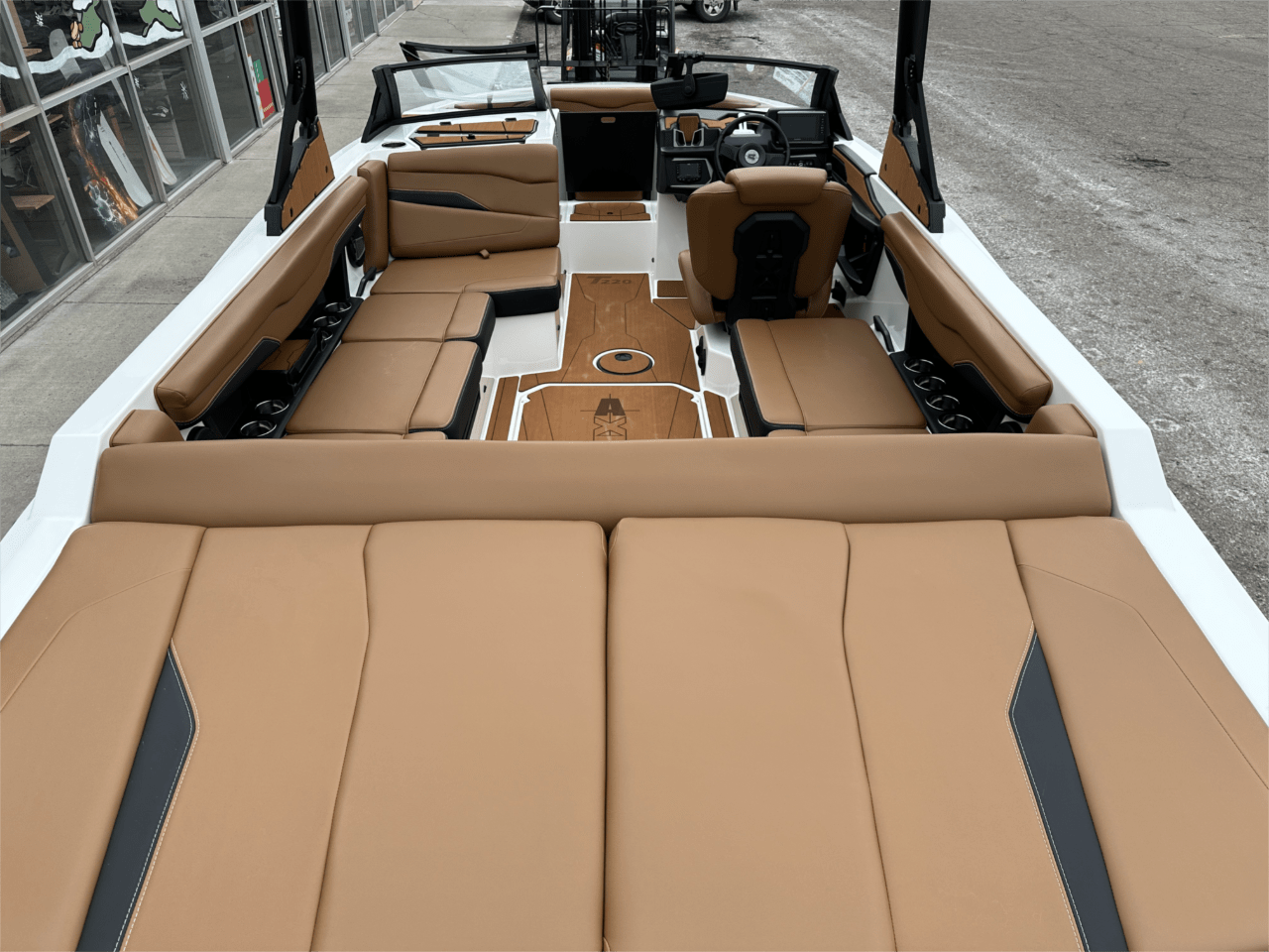 2025 Axis T220