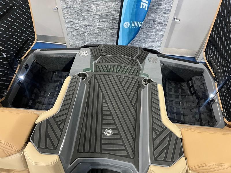 2024 MasterCraft XStar 23