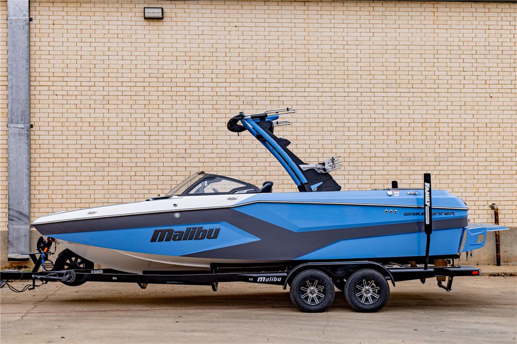 2024 Malibu 23 MXZ