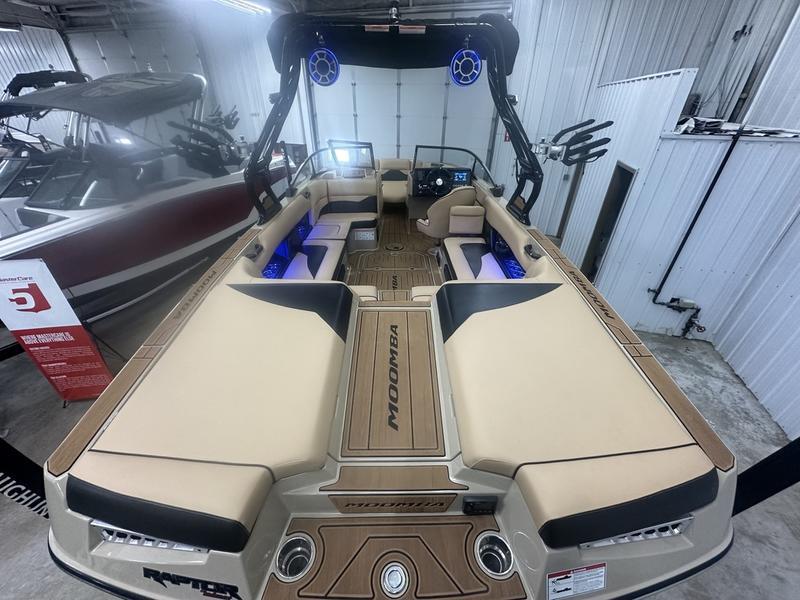 boat.Title