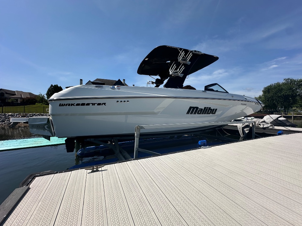 MALIBU 24 MXZ Fully Loaded 