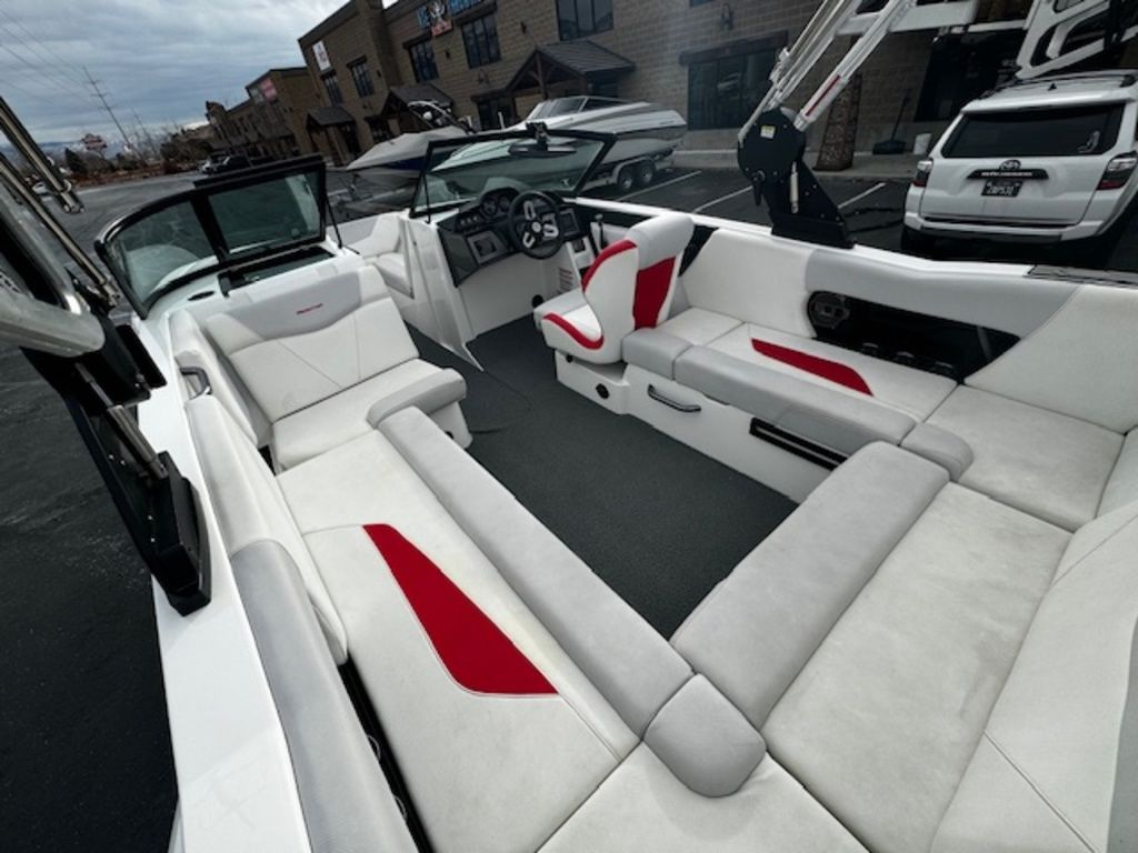 2021 MasterCraft NXT22