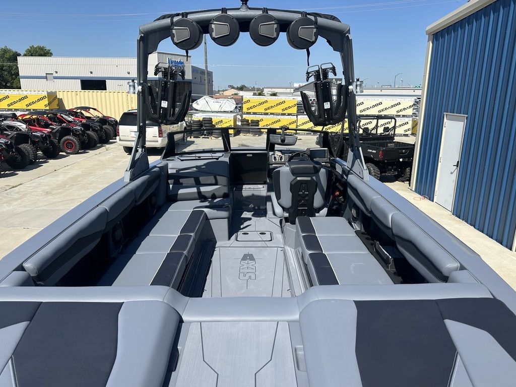 2025 Axis Wake Research A245