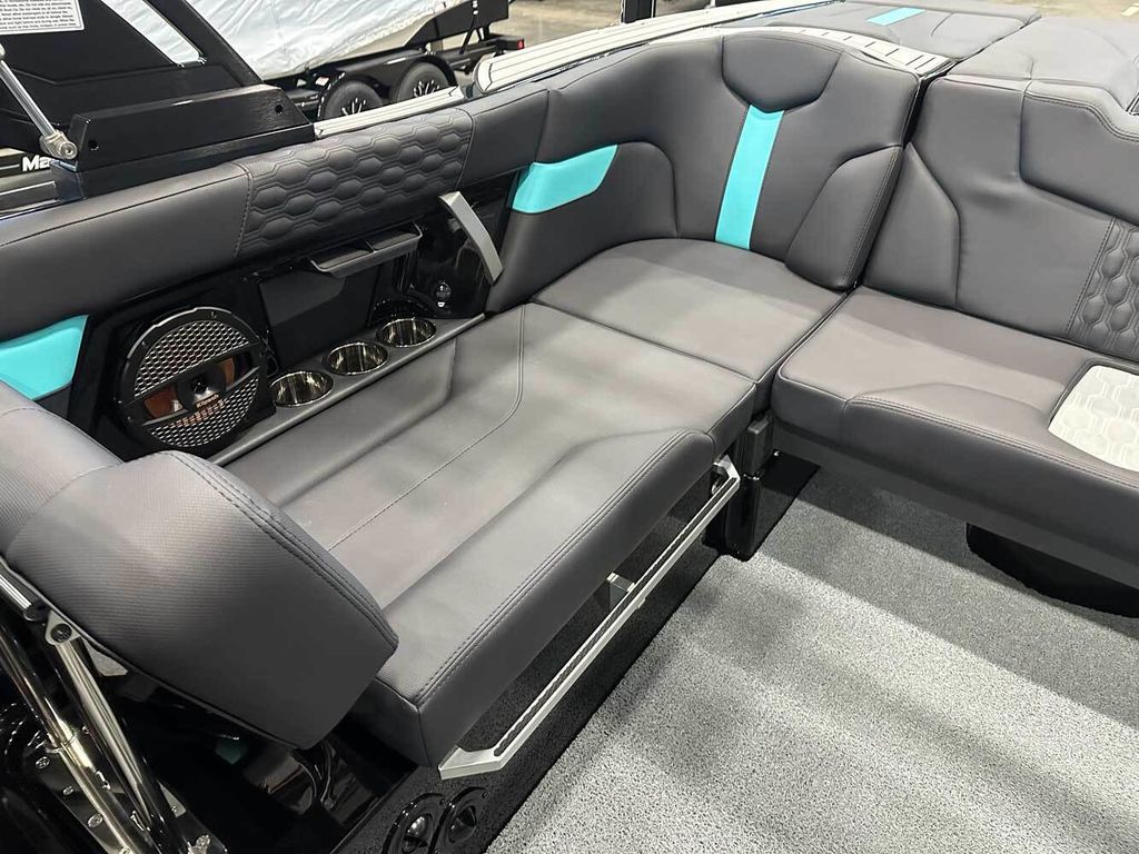 2025 MasterCraft XT22