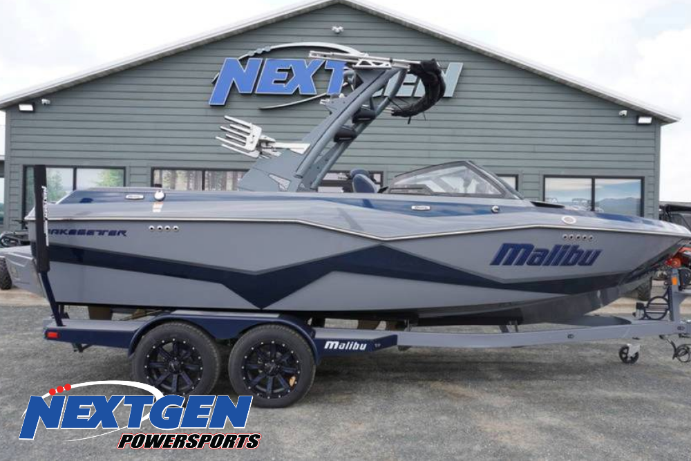 2023 Malibu Boats 22 LSV