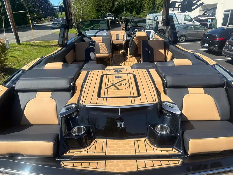 New 2024 MasterCraft X24