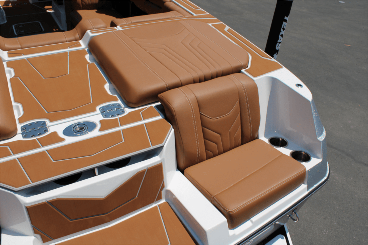 2025 Malibu 25 LSV