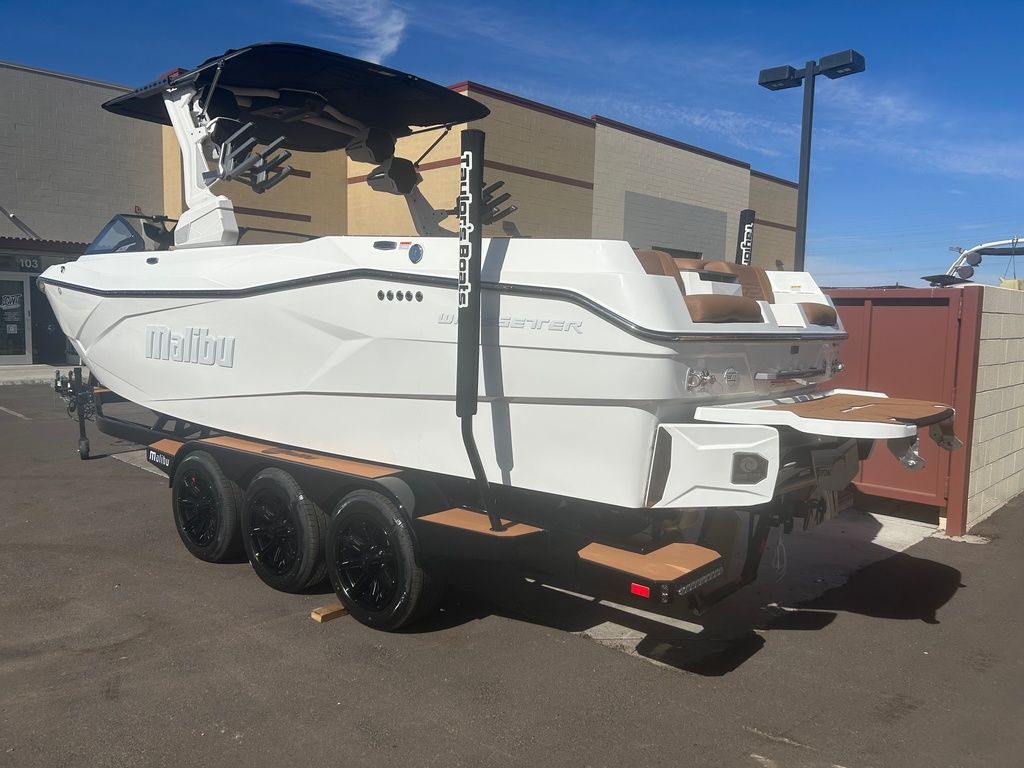2025 Malibu Boats 26 LSV