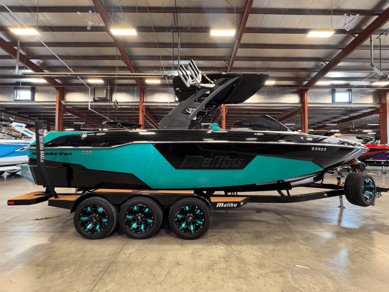 2020 Malibu 25 LSV