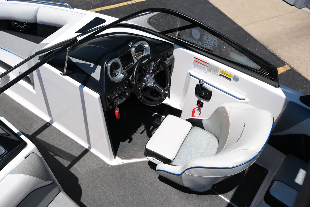 2017 MOOMBA Mondo
