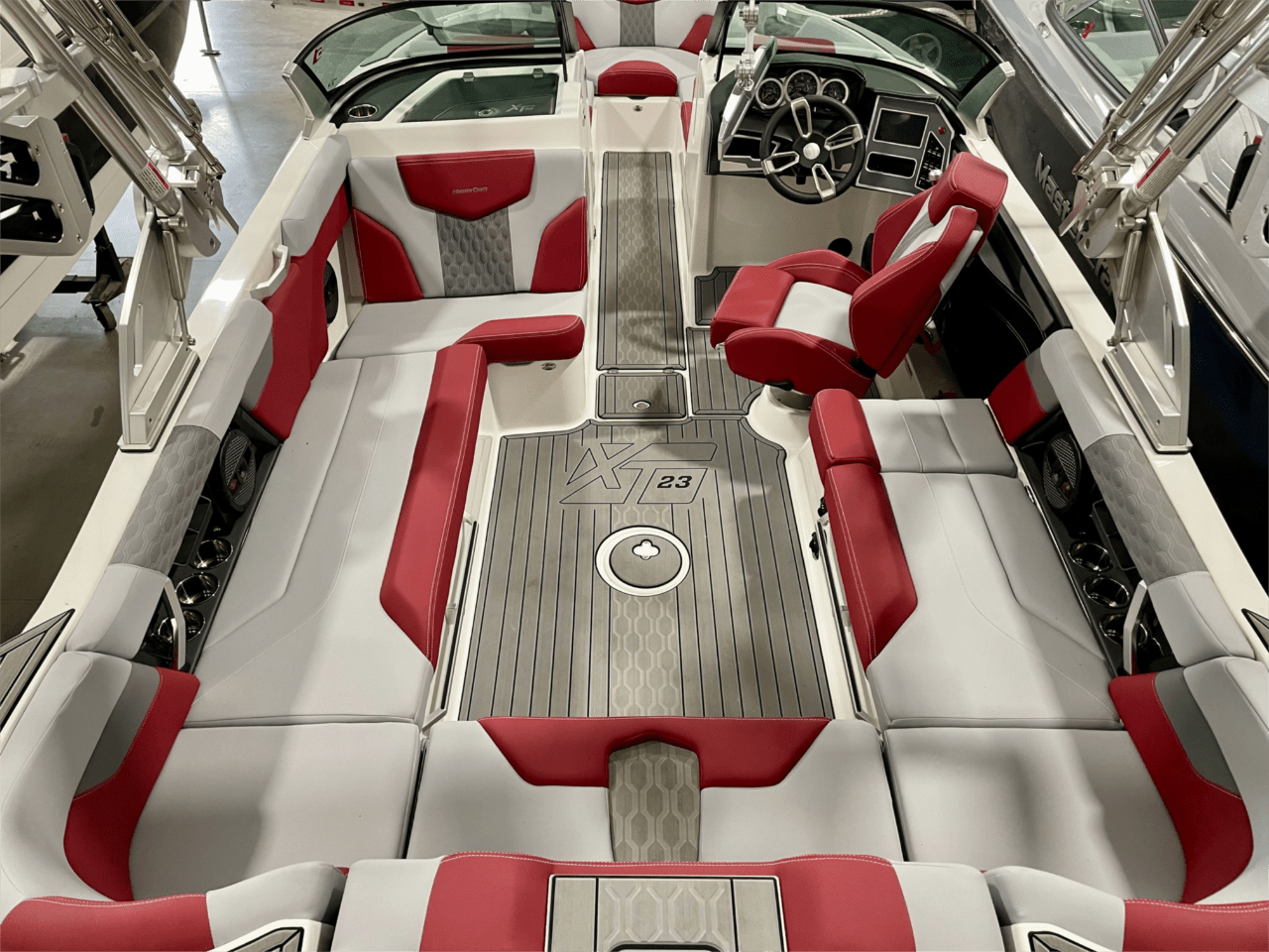 2023 MasterCraft XT-23 | 209127