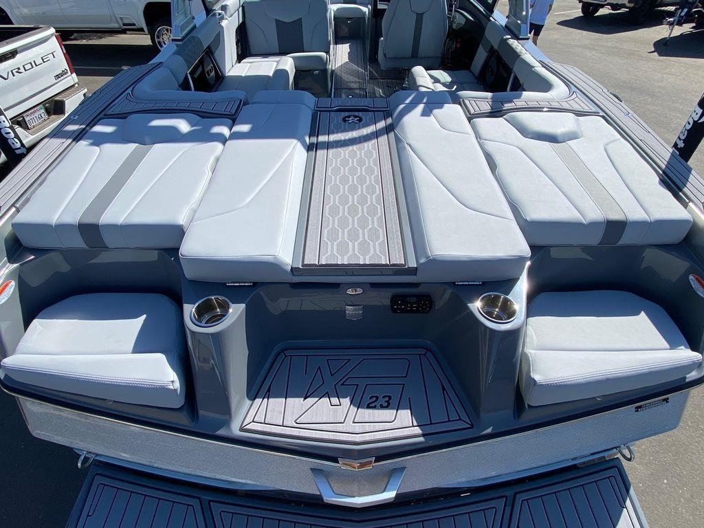 2023 MasterCraft XT23