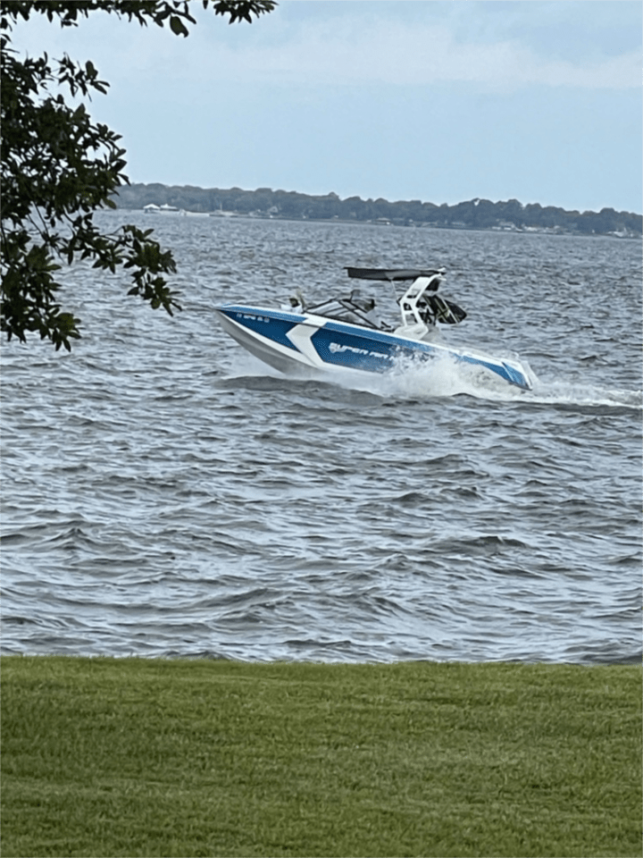 2018 Nautique G23 — Head Turner!