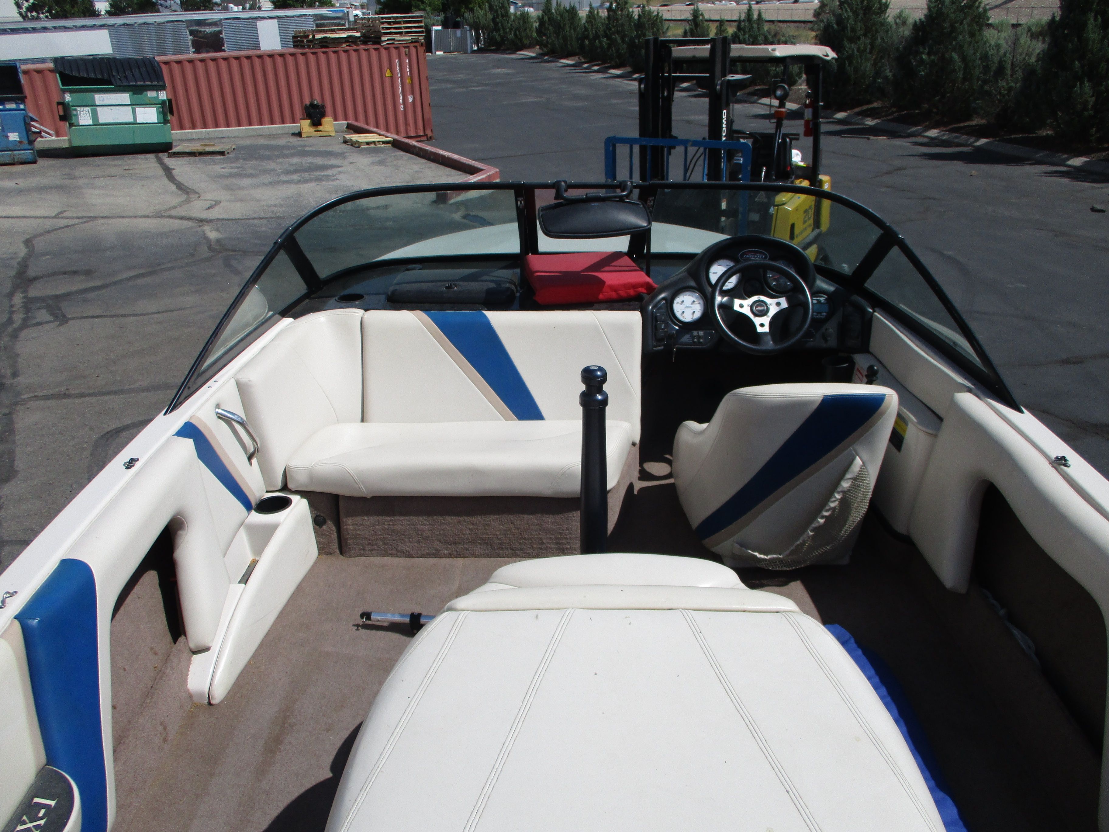 2000 INFINITY ZX-1 SKI BOAT