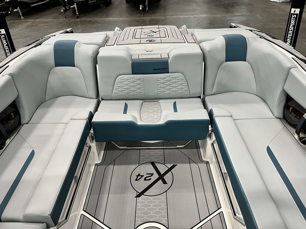 2025 MasterCraft X24