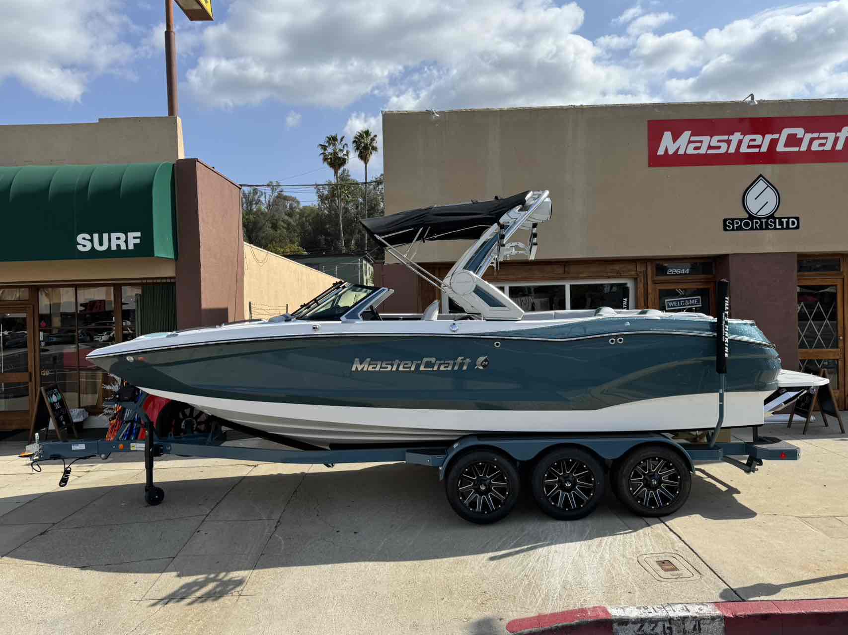 boat.Title