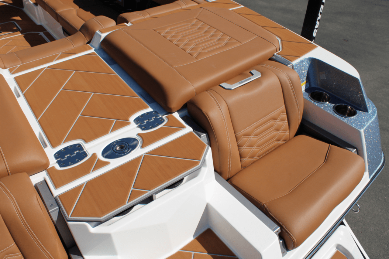 2025 Malibu 26 LSV