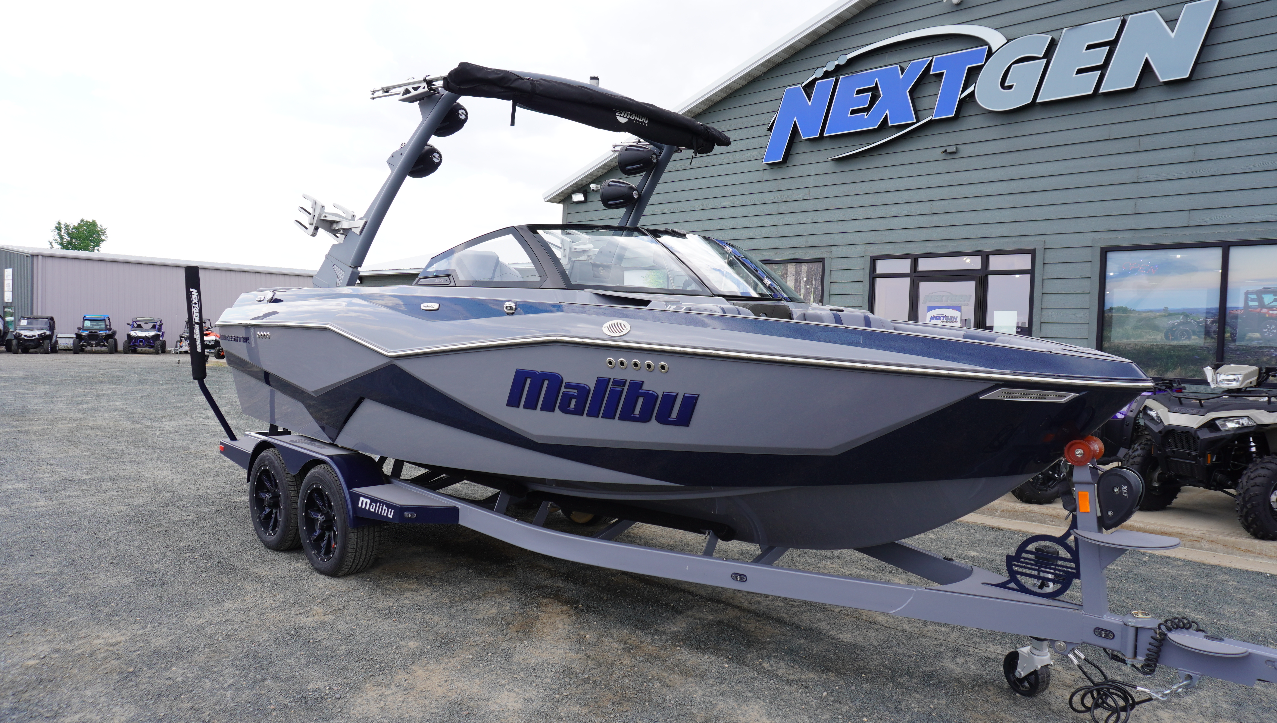 2023 Malibu Boats 22 LSV