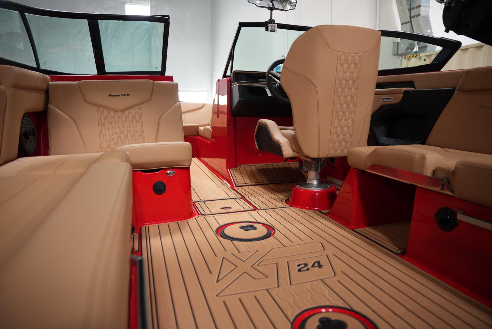 2025 MasterCraft XT24 - EXECUTIVE DEMO - COMING OCTOBER 15! Icon