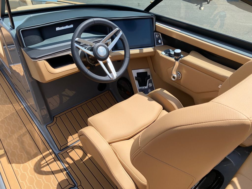 2025 MasterCraft XT24