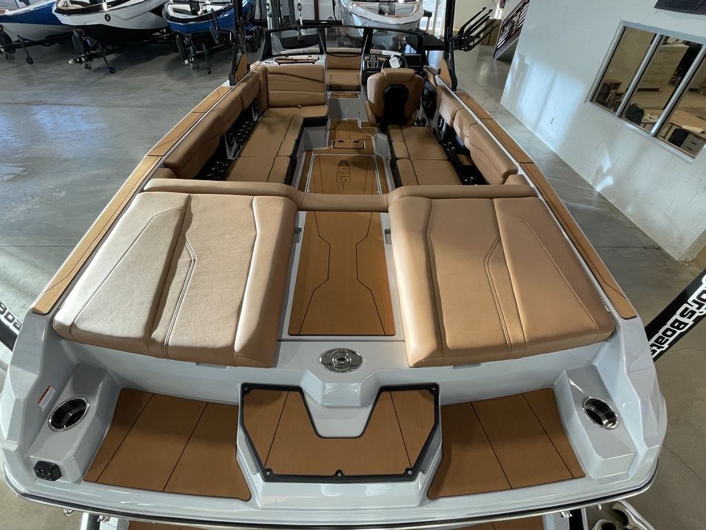 2025 Axis Wake Research A245