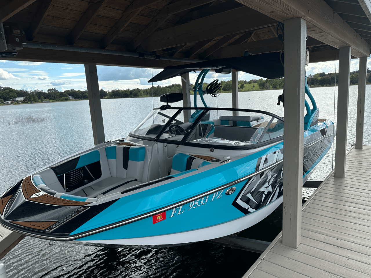 2015 Nautique G21 w custom trailer