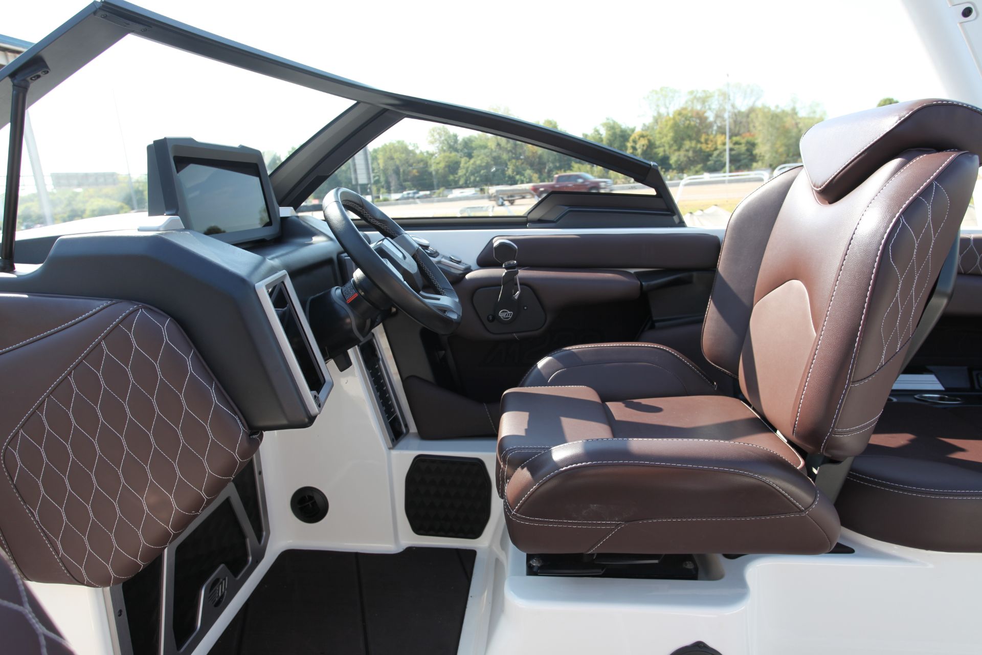 Malibu M220