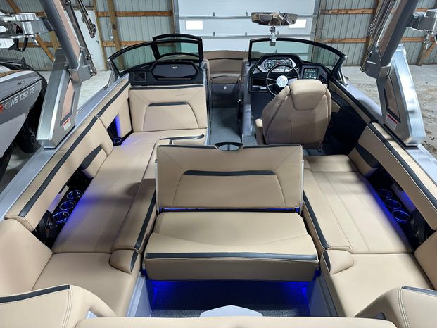 2022 MasterCraft Xstar X-Star 104 hrs! Includes trailer! 6.2L Ilmore