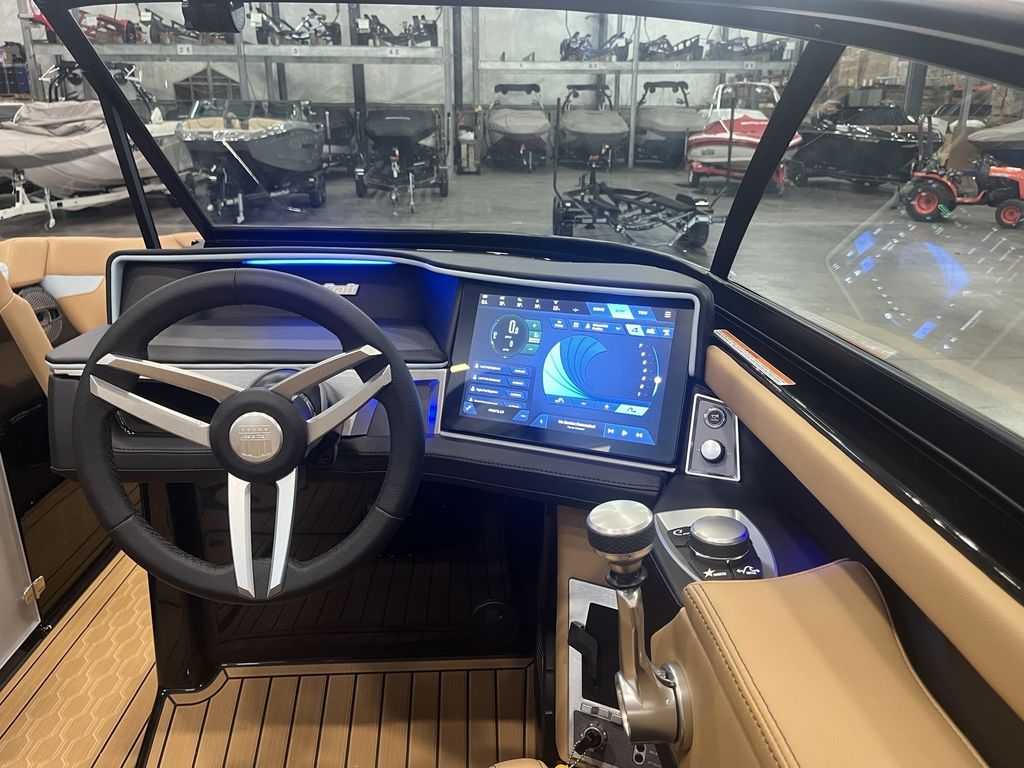 2025 MasterCraft XT24