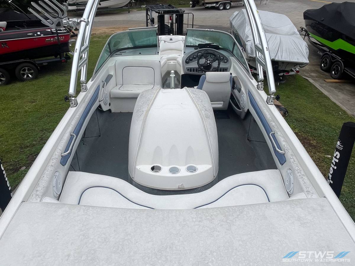 1999 MasterCraft Prostar 205