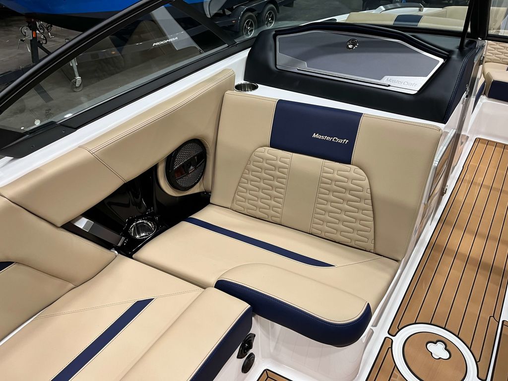 2025 MasterCraft X22