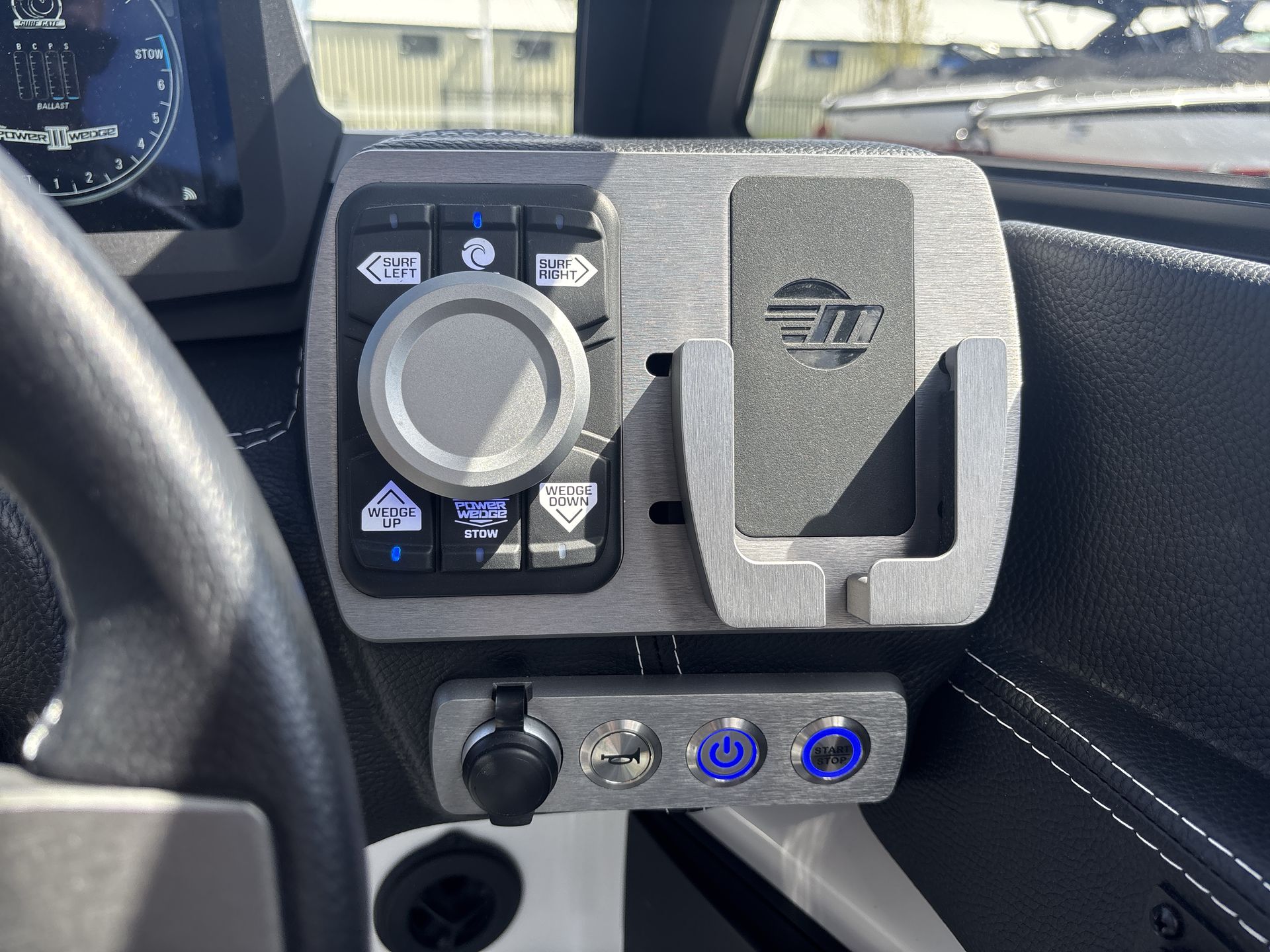 2024 Malibu 25 LSV