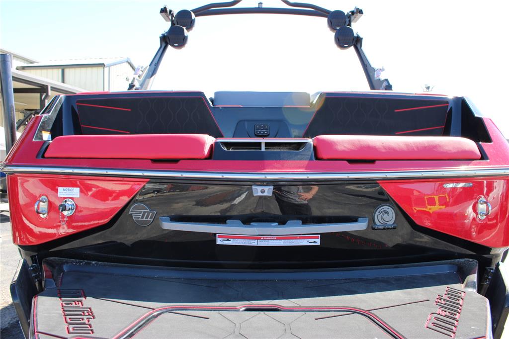 2023 Malibu M220