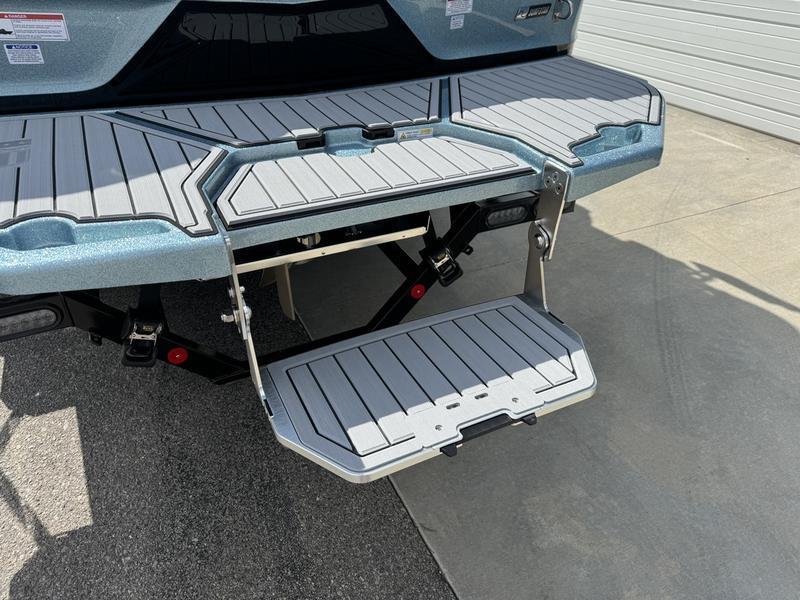 2025 MasterCraft XT23