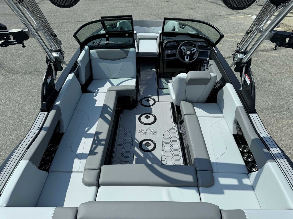 2025 MasterCraft NXT22