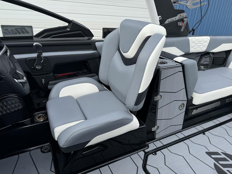 2024 Malibu 24MXZ