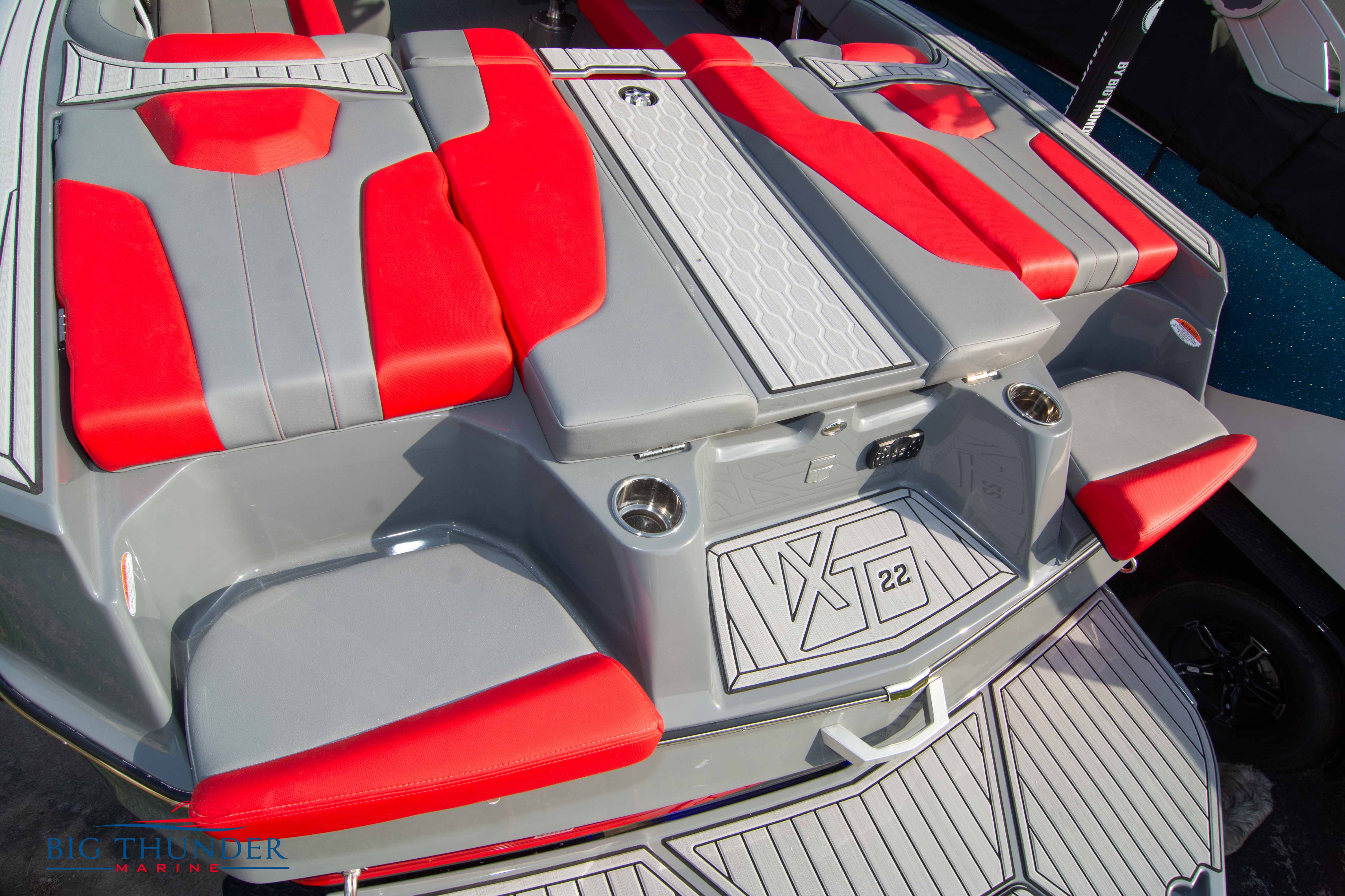 2023 Mastercraft XT22