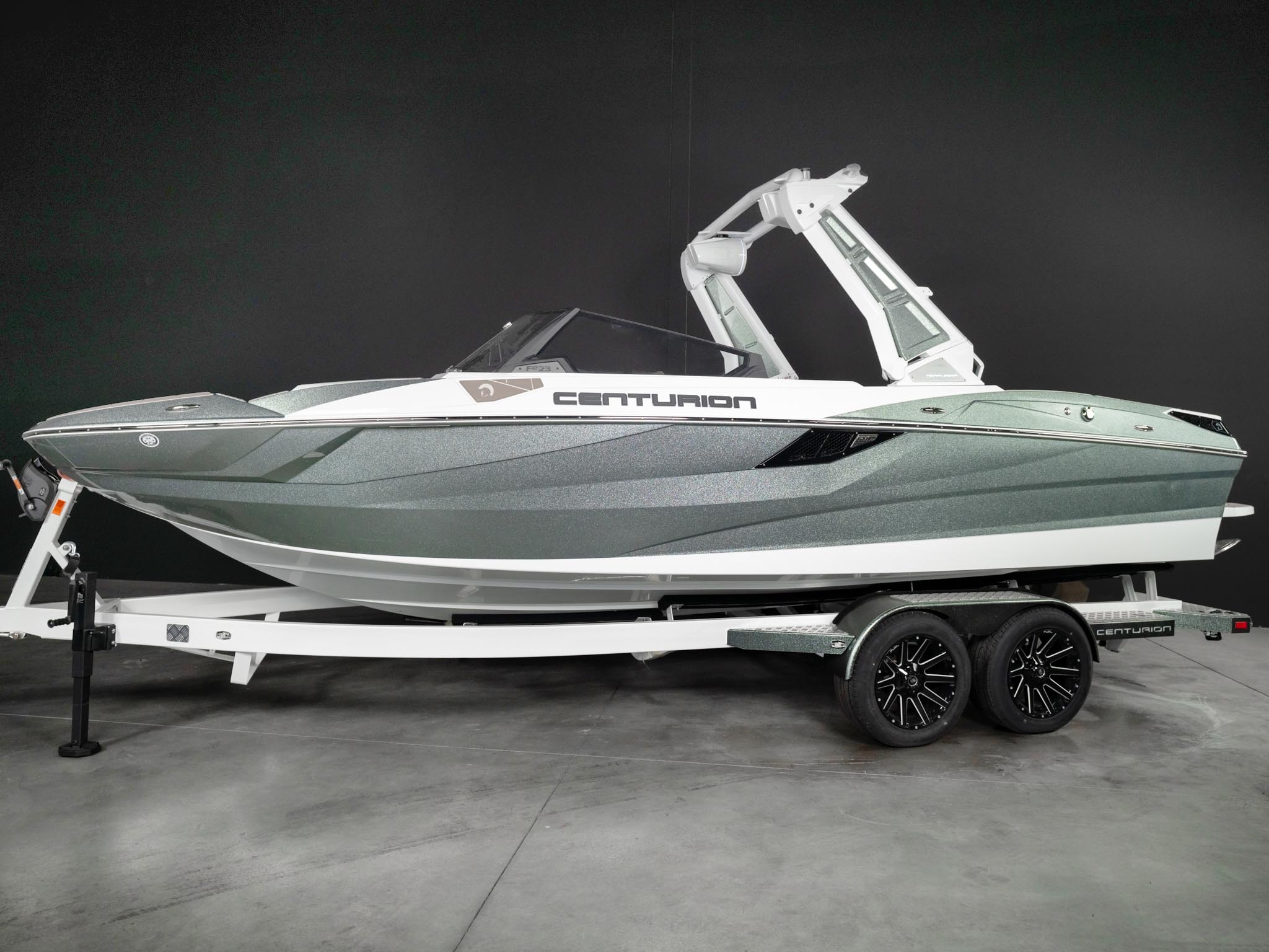 boat.Title