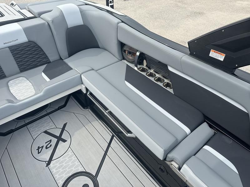 2024 MasterCraft X24 45 Hours