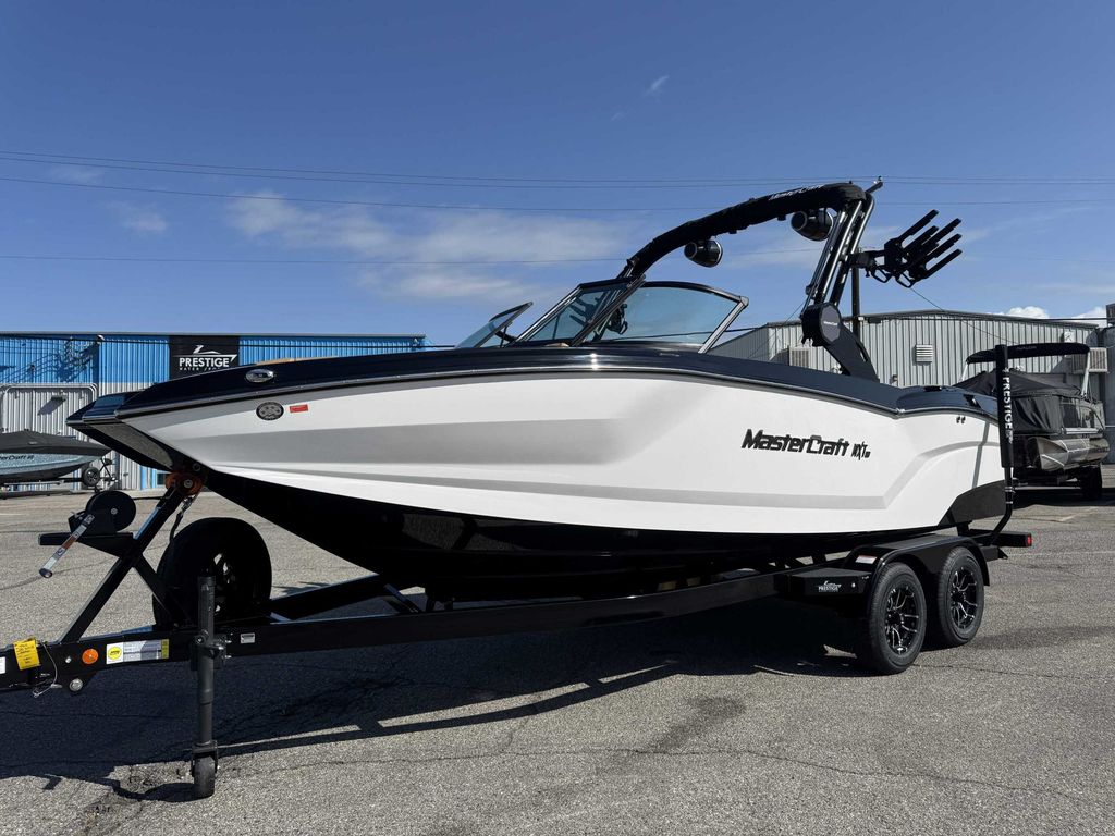 2025 MasterCraft NXT22